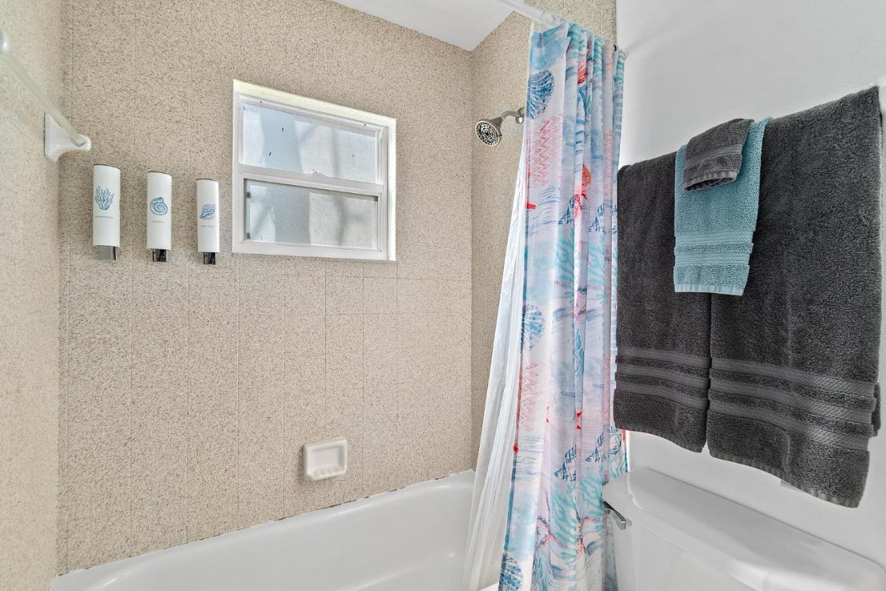 Surfside Paradise Retreat - 3Br And 2Ba Duplex, Grill, Dog Friendly - Close To The Beach! Melbourne Zewnętrze zdjęcie